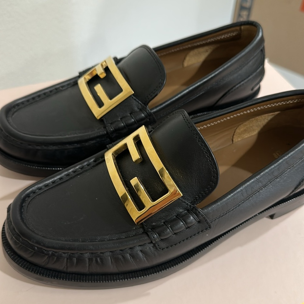 FENDI  Baguette Calfleather Loafers - Picture 6 of 10